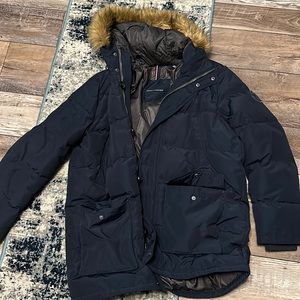 Tommy Hilfiger coat. Excellent condition. Size XL